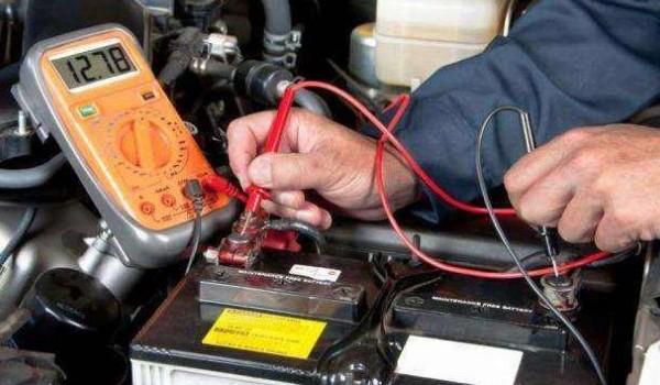 汽车电瓶亏电怎么修复？教你轻松解决车辆起动困难、电瓶老化等问题